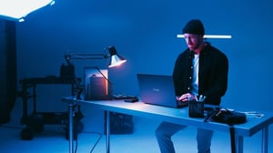 Monteur vidéo freelance 